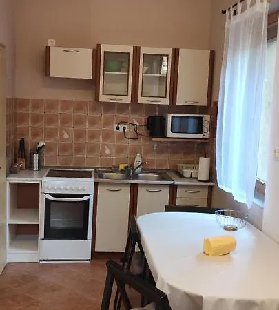 Budawesthouse Apartman *