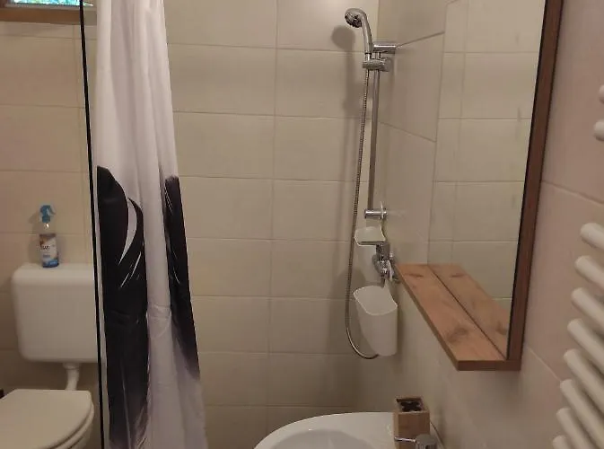 Budawesthouse بوداكازّي